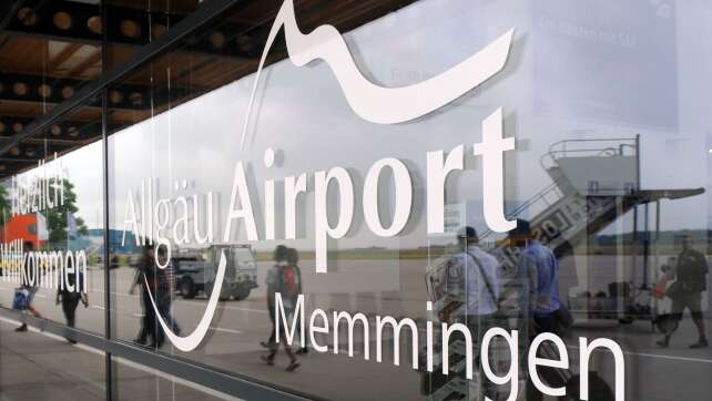 Polizei: Notlandung auf Flughafen Memmingen - Verletzte