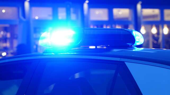 Autofahrer verliert vor Eisdiele Kontrolle - fünf Verletzte