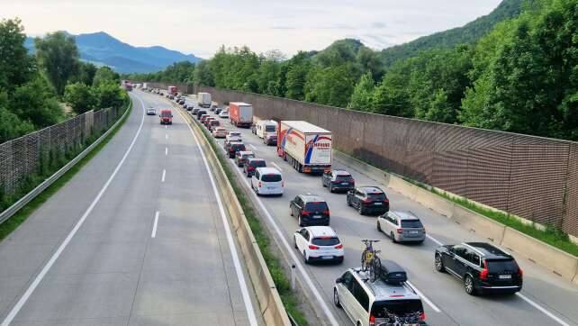45 Kilometer Pfingst-Stau auf Österreichs Tauernautobahn