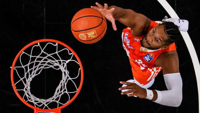 Ulmer Basketballer gehen im Halbfinale wieder in Führung