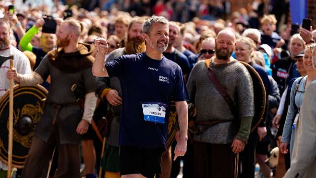 Der König läuft: Dänemarks Frederik beim Royal Run dabei