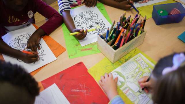 Mehr als jeder Dritte: Kindern fehlt Zeit für Kreatives