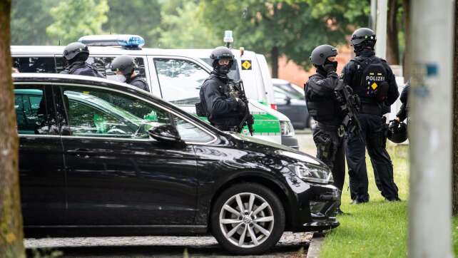 Prozess um mutmaßliche Rocker-Fehde auf offener Straße