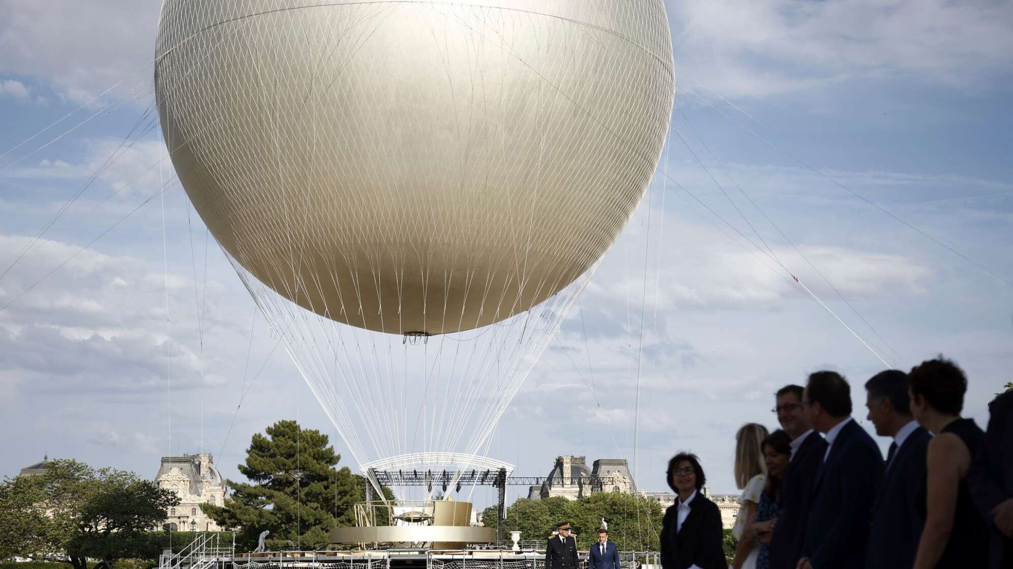 Neue Ausstellung des Olympia-Ballons in Paris