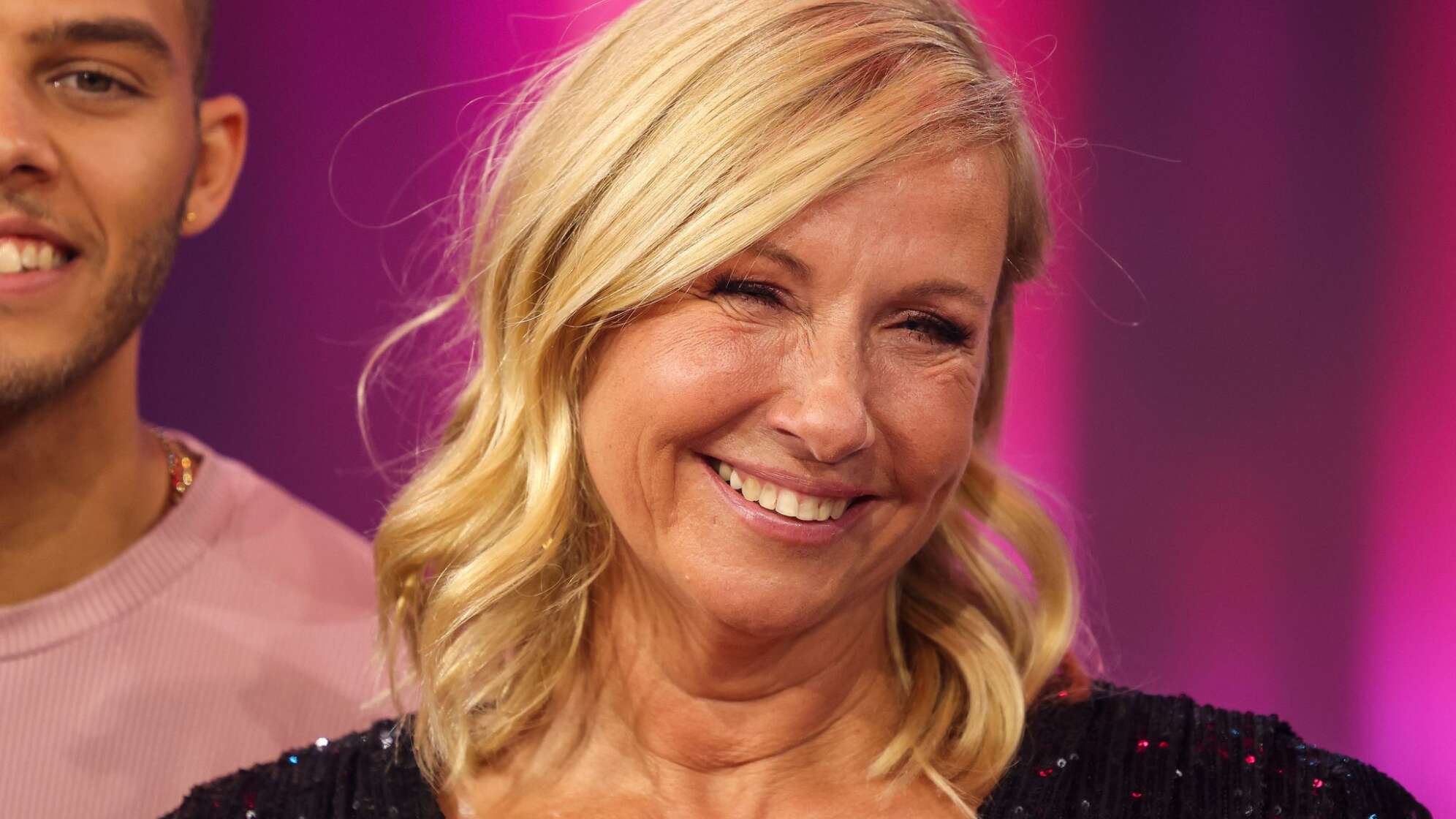 Andrea Kiewel ist an Silvester wieder für das ZDF am Mikrofon.