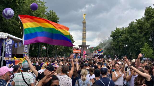 Bundestagsspitze: Regenbogennetzwerk nicht beim Berliner CSD