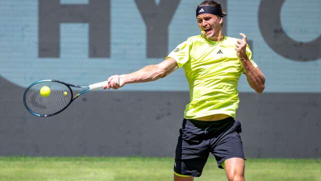 Nach Zwischenfall: Zverev in Halle mühelos im Achtelfinale