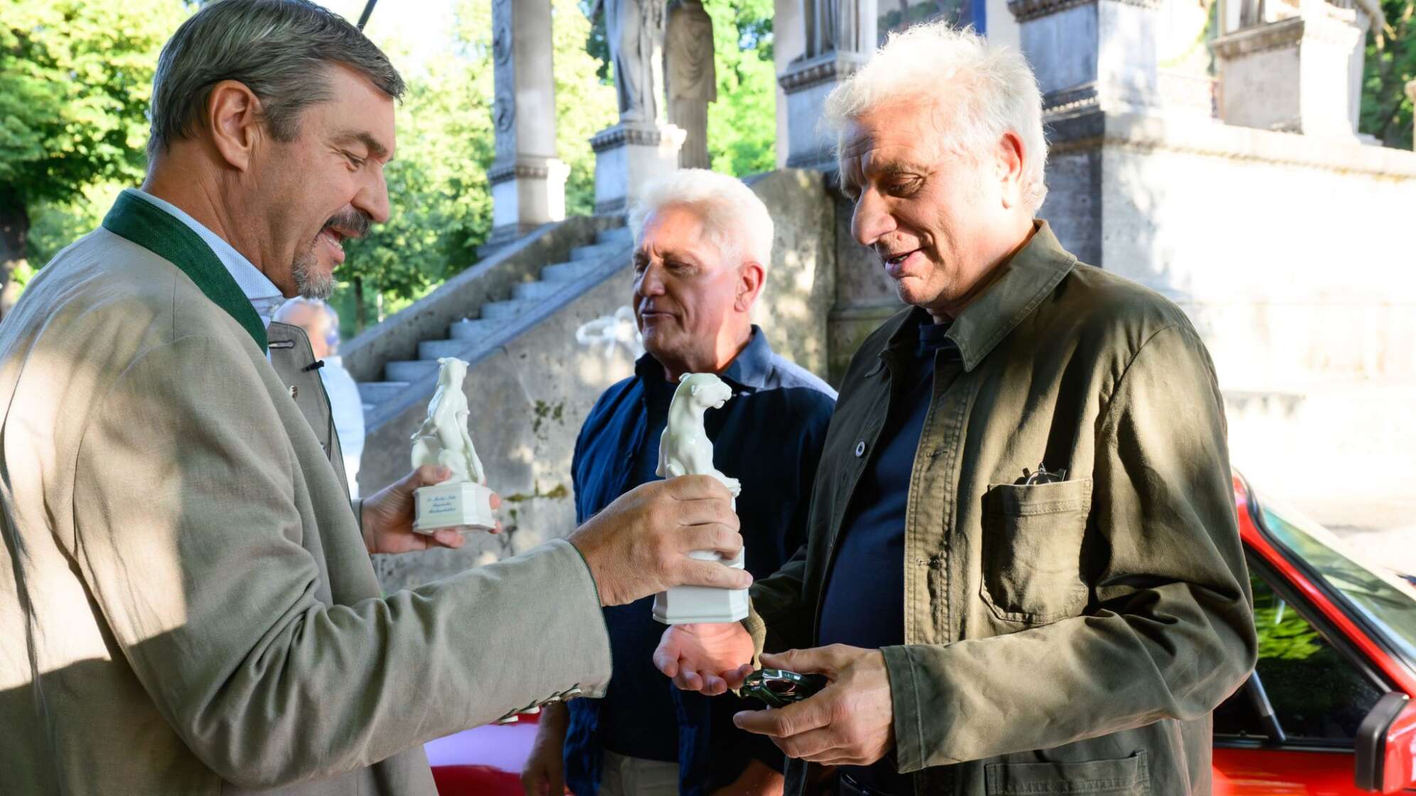 Markus Söder übergibt «Blaue Panther» an Münchner "Tatort"-Duo