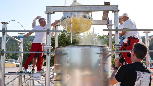 Wombacher kochen 465 Kilogramm schweren Rekord-Kloß