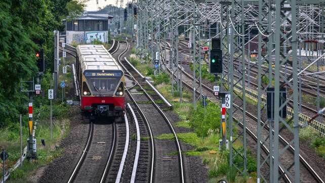 Nach Sturm-Chaos: Bahn-Verkehr in Berlin weiter gestört