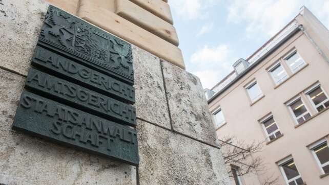 Frau aus Fenster geworfen? Prozess gegen Ehemann