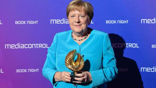 Merkel vermisst Blumensträuße und Kanzleramtsküche