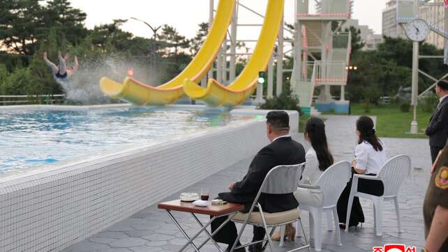 Kim Jong Un weiht Tourismusresort ein
