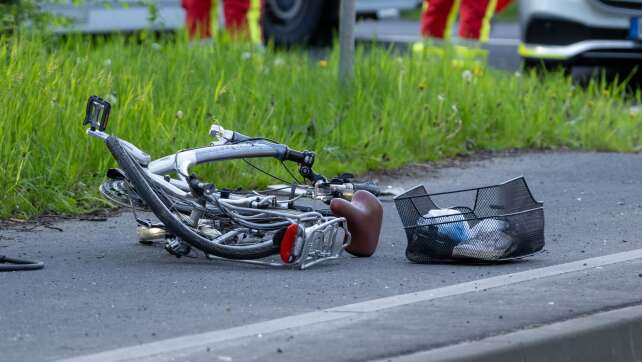 13-jähriger Radler nach Unfall in kritischem Zustand