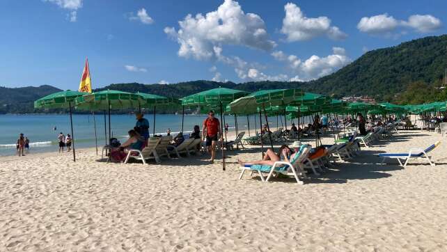 Sprengsätze entdeckt: mehr Kontrollen am Flughafen Phuket