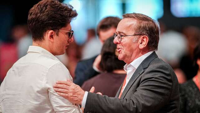 SPD wendet Streit um verpflichtenden Wehrdienst ab