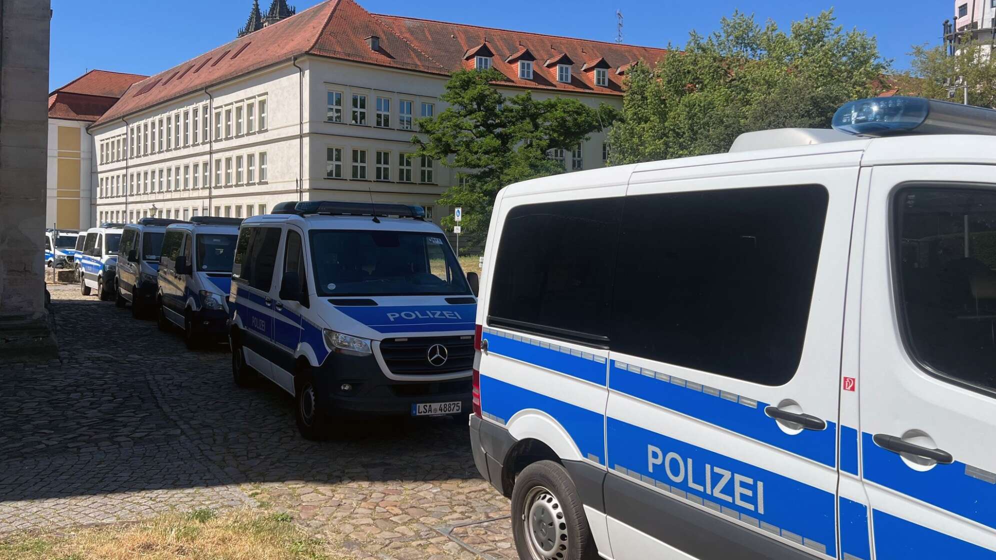 Polizeieinsatz am Landtag in Magdeburg