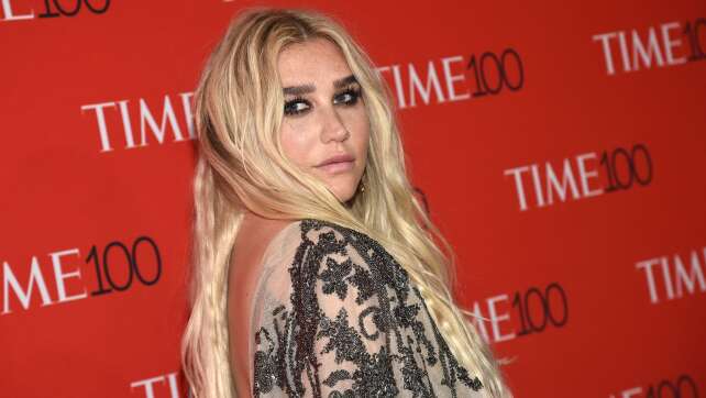 Zwischen Kirmes und Katharsis: Kesha macht einen Punkt