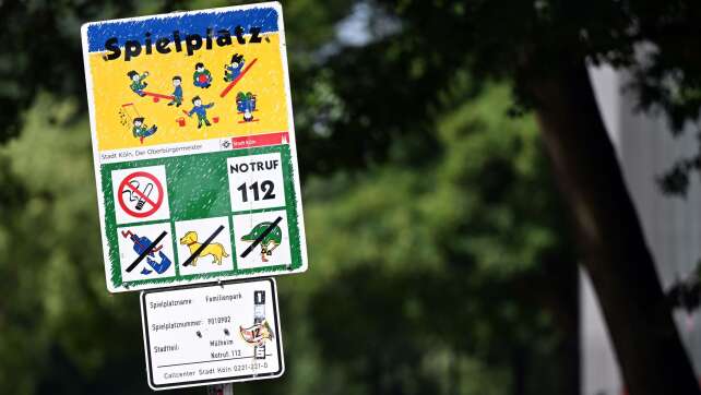 Landesjugendring verteidigt neue Spielplatz-Schilder in Köln