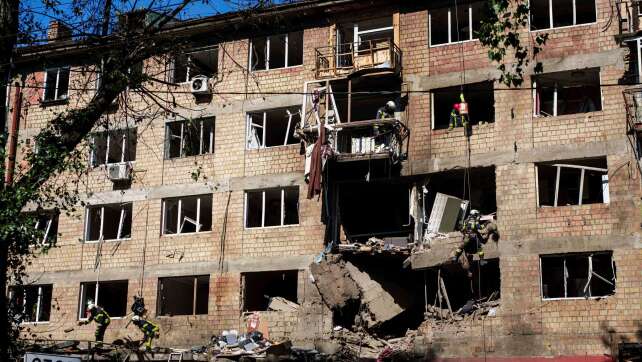 Russland attackiert Ukraine erneut mit Kampfdrohnen