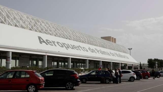 Medien: Verletzte nach Evakuierung in Flugzeug auf Mallorca