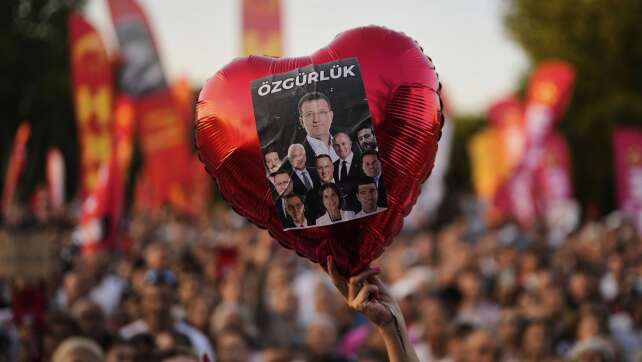 Drei Oppositions-Bürgermeister in der Türkei festgenommen