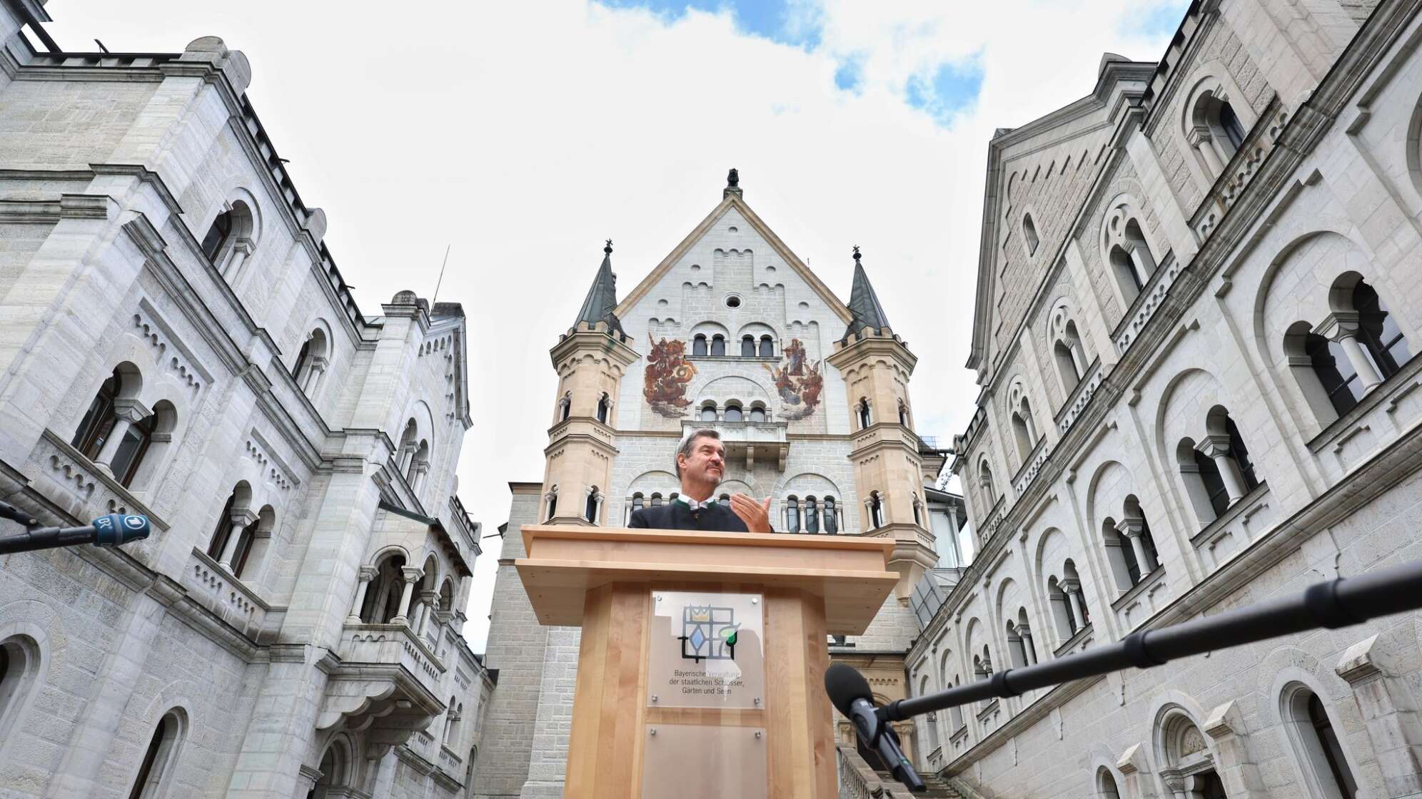Ministerpräsident Söder besucht Schloss Neuschwanstein