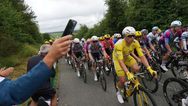 Philipsen-Sturz überschattet Tour-Etappe - Merlier gewinnt