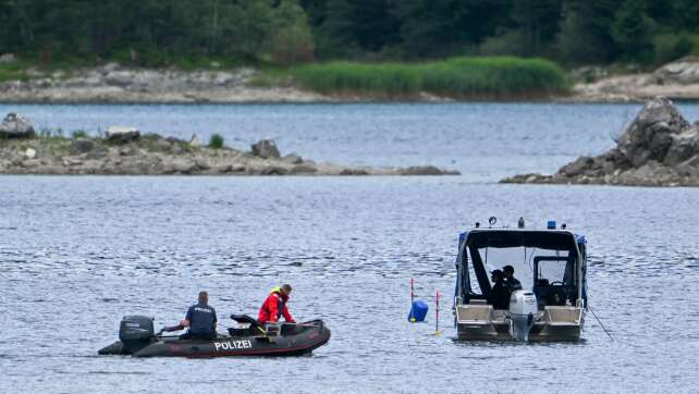 Tretboot-Unglück: Vater und Sohn werden weiter gesucht