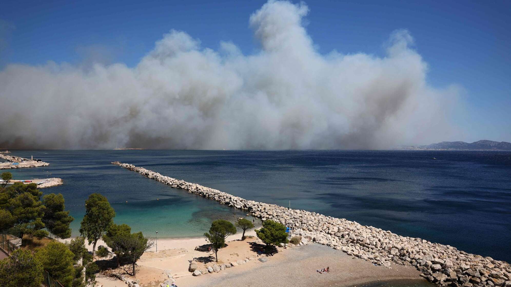 Flächenbrand in Frankreich