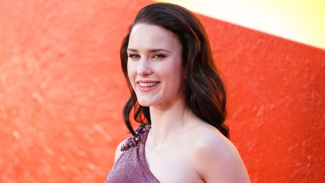 Rachel Brosnahan: Erfuhr von Superman-Rolle auf der Toilette