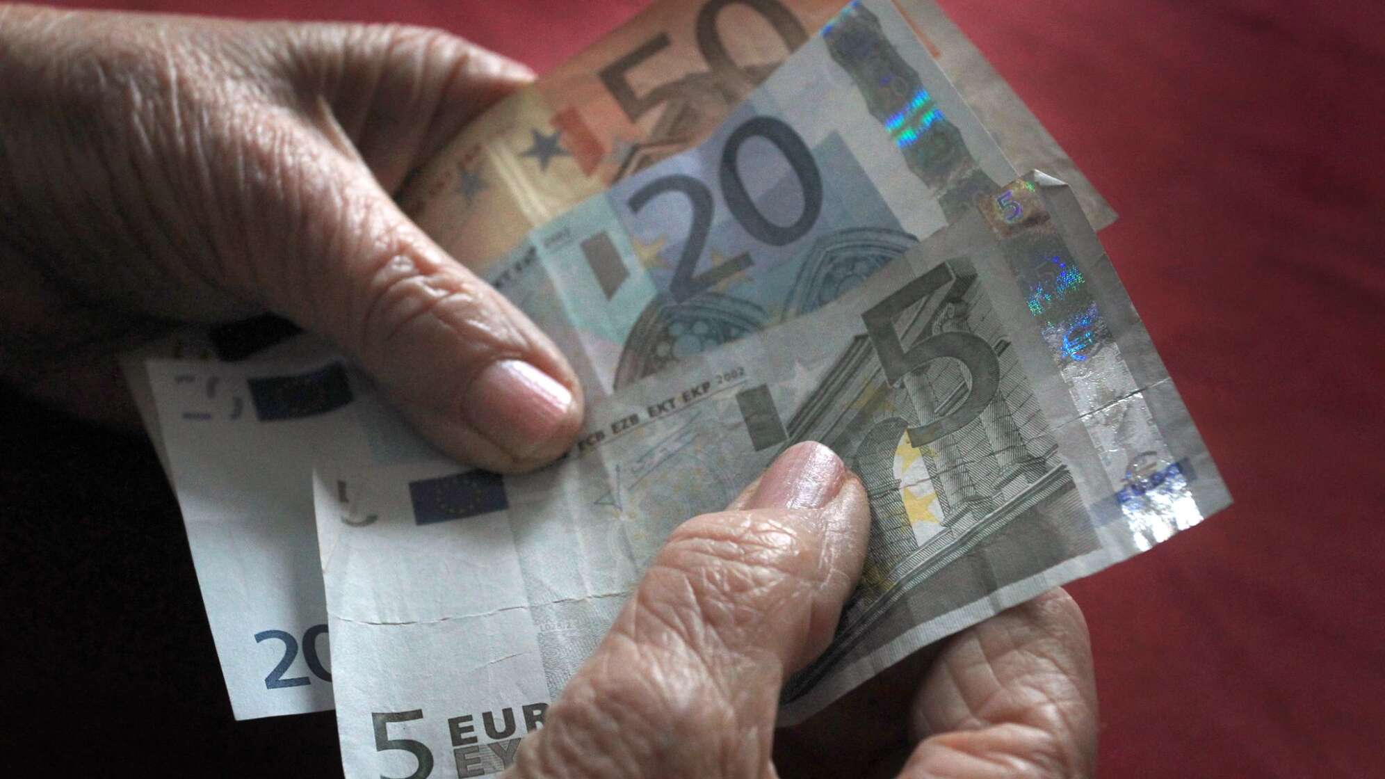 Mehr Rentner auf Grundsicherung angewiesen