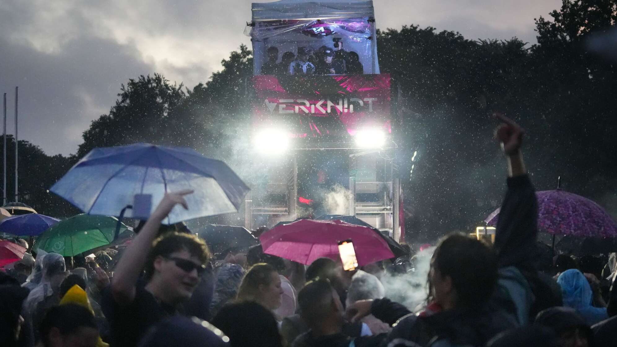 Techno-Parade «Rave The Planet»