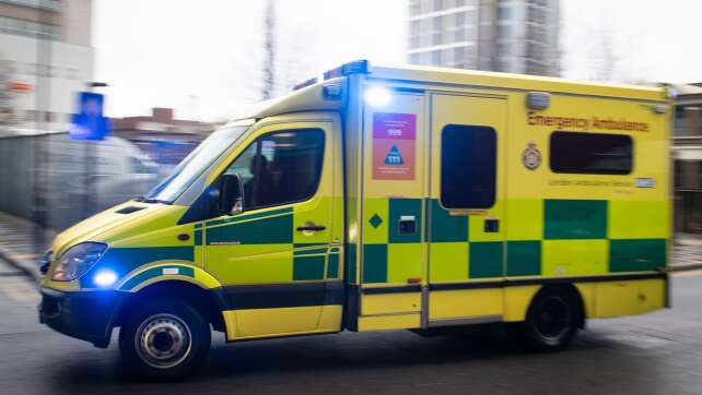Kleinflugzeug bei Londoner Flughafen abgestürzt