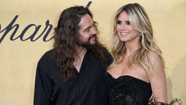 Heidi Klum und Tom Kaulitz verliebt am Strand