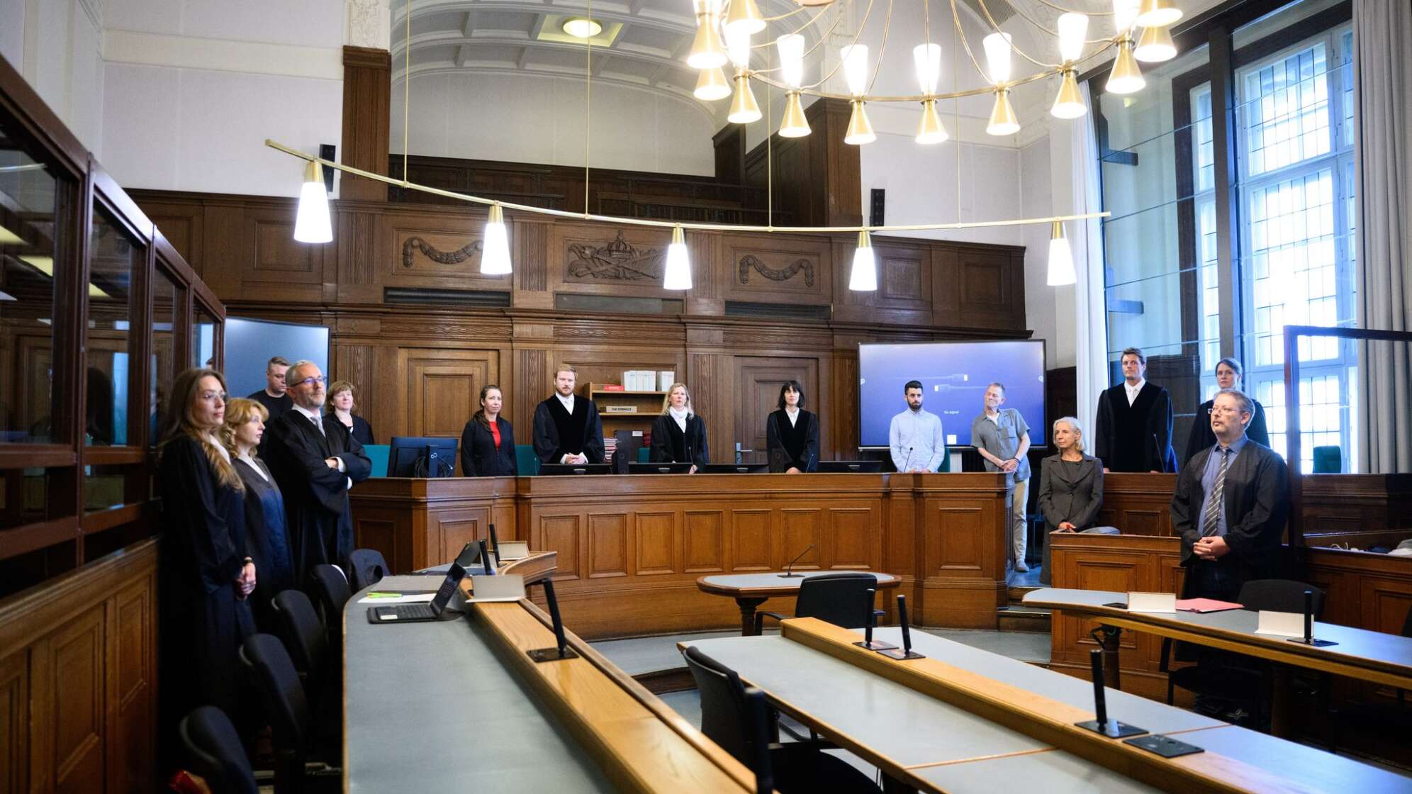 Palliativarzt wegen 15-fachen Mordverdachts vor Gericht