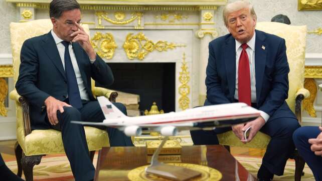 Trump droht Russland-Handelspartnern mit 100-Prozent-Zöllen