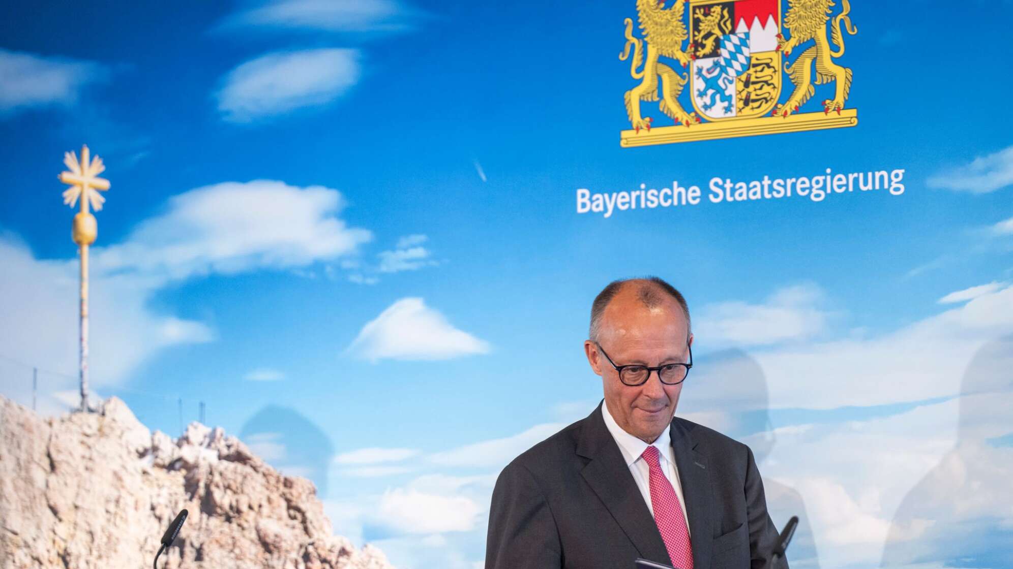 Bayerisches Kabinett tagt mit Bundeskanzler Merz
