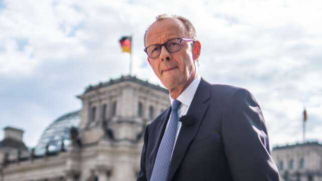 Umfrage: Mäßige Sommerbilanz für Merz