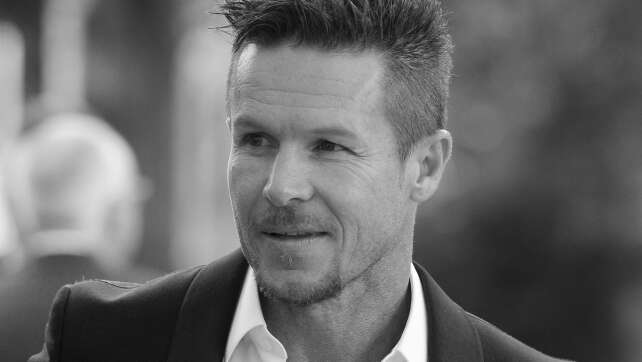 «Born to fly» - Extremsportler Baumgartner stürzt zu Tode