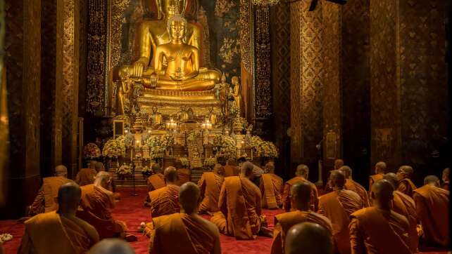 Mönche im Kreuzfeuer: Sex-Skandal erschüttert Thailand