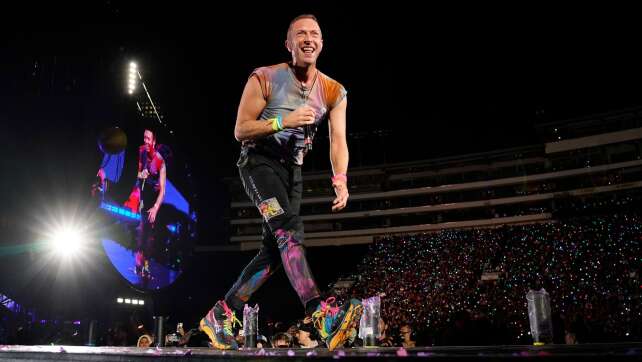 Affäre entlarvt? Video von Coldplay-Show geht viral