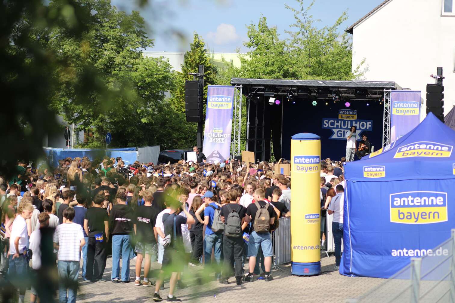 Schulhof-Gigs