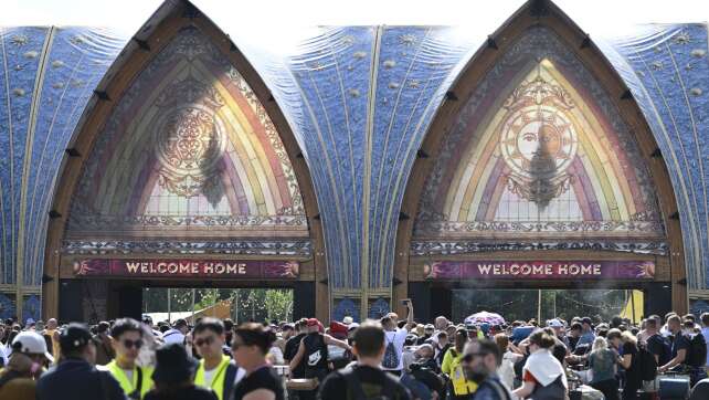 Tomorrowland startet nach Brand mit neuer Hauptbühne