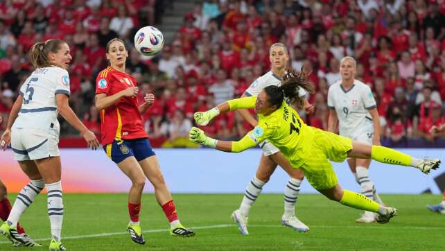 Spanien erreicht Halbfinale trotz zwei vergebener Elfmeter