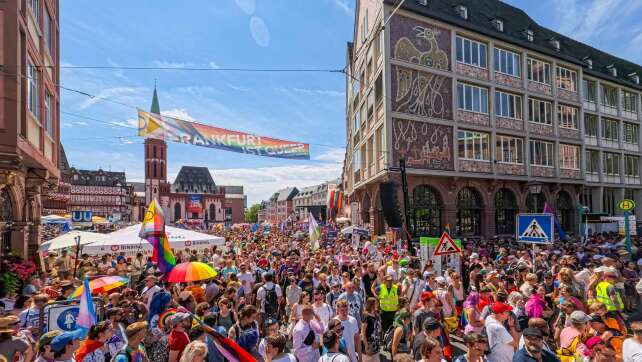 «Du bist nicht allein» - Frankfurt ist laut für Toleranz