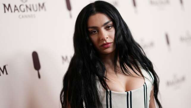 Popstar Charli XCX hat geheiratet