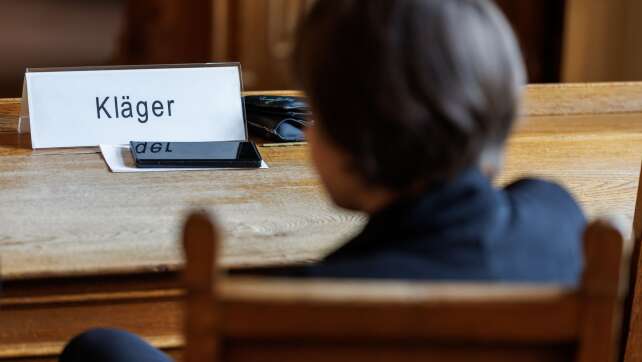 Klage um möglichen Corona-Impfschaden geht in nächste Etappe