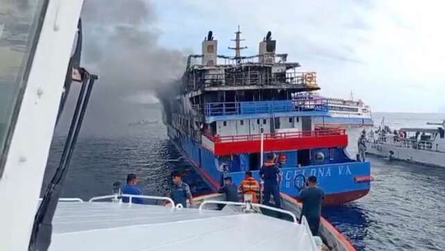 Tödliches Feuer auf Fähre in Sulawesi