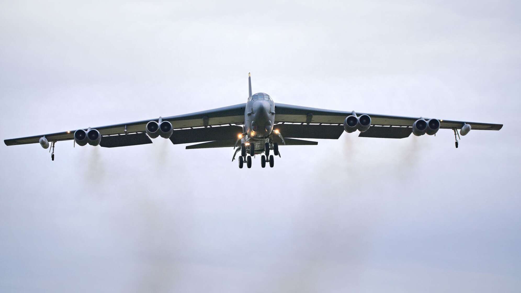 US-Passagierflugzeug muss B-52-Bomber ausweichen. (Symboldbild)